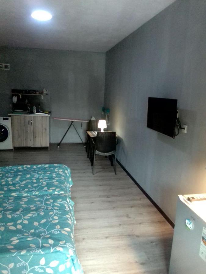A Cozy Bedsit! Leilighet Tasjkent Eksteriør bilde